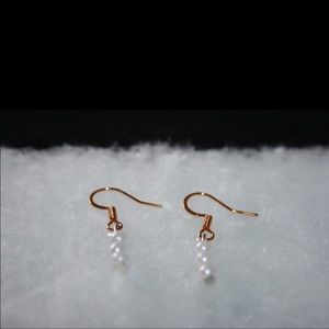 Gold pearl earrings